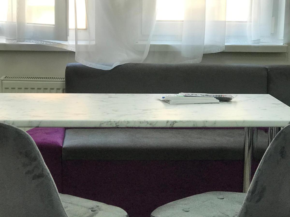 Міни-Хостел Родинного Типу Dubai Uzhhorod Bagian luar foto